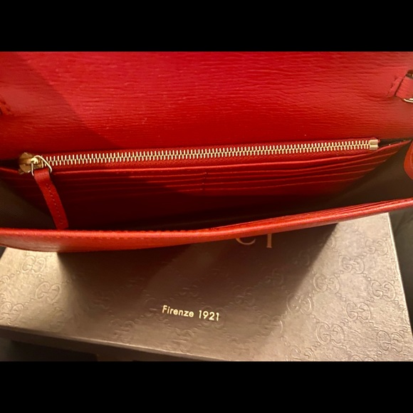 Gucci Wallet on a Chain - Picture 13 of 15